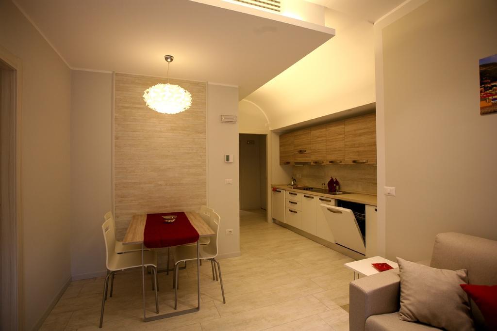 Nina Casa Vacanze Finale Ligure Habitación foto